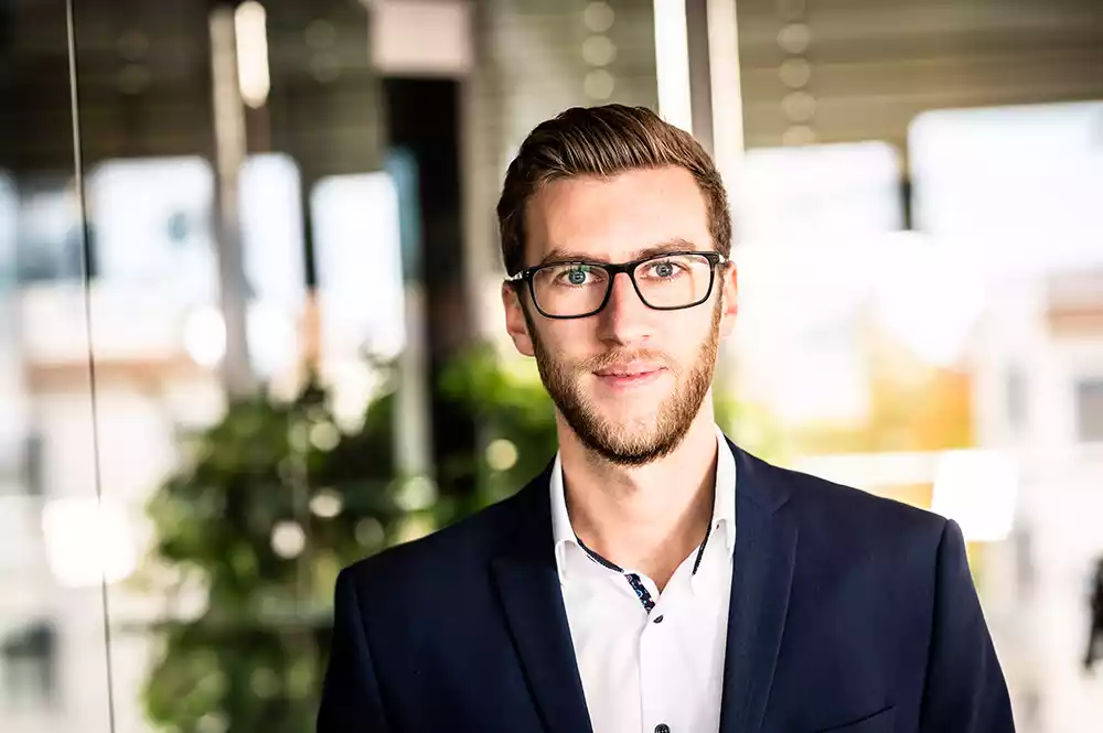 Dennis Project Management consultant